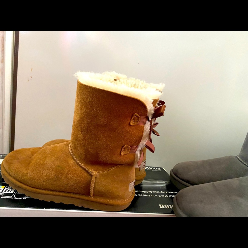 Like new size 8 Ugg’s boots